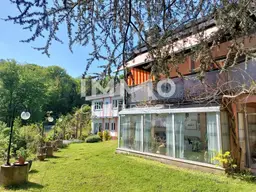 SW-LAGE AM JOSEFWEG MARIATROST: LIEGENSCHAFT IN ABSOLUTER RUHELAGE MIT BADEHAUS UND 5 GARAGENPLÄTZE