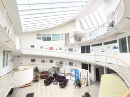 Einzelbüro 11m², All-Inklusive Miete (inkl. BK, Heizung, Strom, Parkplatz nach Verfügbarkeit)