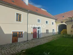 EHEMALIGES WINZERHAUS IM ZENTRUM VON LANGENLOIS