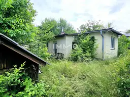 Platz für Wohnträume – großes, erschlossenes Grundstück mit Altbestand - für Familie oder Projektbau