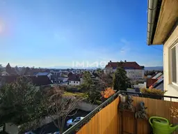 Lichtdurchflutete, große 3-Zimmer-Wohnung mit Balkon, Aussicht und Garage in attraktiver Lage