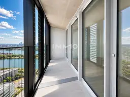 Panoramawohnung im DC2 Tower – 16m2 Loggia Erstbezug