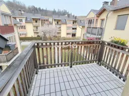 Sehr gepflegte und möblierte Eigentumswohnung im Dachgeschoss mit Balkon - Stadtrand von Waidhofen an der Ybbs