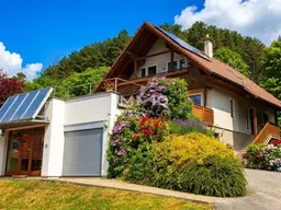 Weinliebhaber aufgepasst: Haus in Aussichtslage, unterkellert, Garage - mit Praxis/Einliegerwohnung/Büro