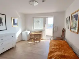 Kleine möblierte Wohnung in Linz mit Loggia, und Garagenplatz