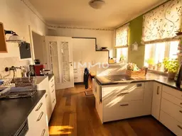 Exklusive Dachgeschosswohnung mit großer Terrasse, Sauna und zwei Eigentumsparkplätzen im Zentrum von Wieselburg