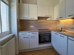 Provisionsfrei für den Mieter! 3-Zimmer-Wohnung in wunderschönem Altbau!