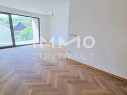 Erstbezug: Helle 2-Zimmer-Wohnung mit gemütlicher Loggia in Münichsthal