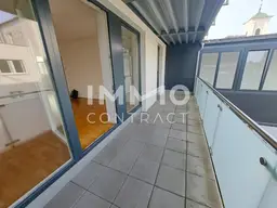 Extravagante 3-Zimmer-Wohnung mit hofinnenseitigem Balkon / Klosterstr. 3 - Top P/6