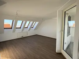 ERSTBEZUG! UNBEFRISTETE DG-WOHNUNG MIT TOP TERRASSE