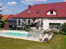 großartiges Wohnhaus im Naturpark Leiser Berge mit Pool und 5 (!) Garagen