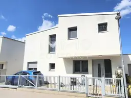 Im Pool planschen und entspannen - wunderschönes Haus in Alland