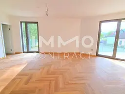 Erstbezug: Helle 2-Zimmer Wohnung mit großzügiger Loggia in Münichsthal