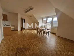 Garcionerre in der Badstraße samt Balkon