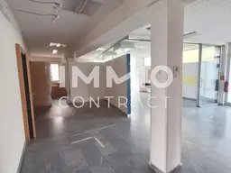 Büro- oder Praxisfläche mit 141 m² im Erdgeschoss mit Parkplätze vorm Objekt