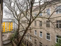 ++H7++ 2-Zimmer Altbau-Wohnung (sanierungsbedürftig), viel Potenzial!