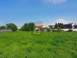 GUT GESCHNITTEN - ZWEI ZUFAHRTEN - RUHELAGE