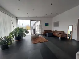 LUXURIÖSES WOHNEN, VIELSEITIG MIT WINTERGARTEN UND SONNENTERRASSE