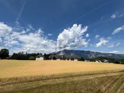 RENOVIERUNGSBEDÜRFTIGE OASE IM LÄNDLICHEN CHARME