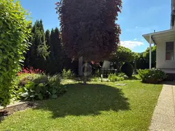 CHARMANTES STRECKHAUS MIT UNEINSEHBAREM &amp; SONNIGEM OASE GARTEN