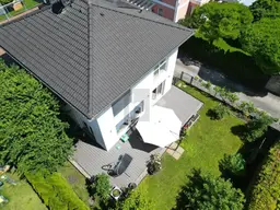 RUHIG GELEGENER FAMILIEN-TRAUM MIT GROßER TERRASSE 