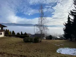 MIT EINZIGARTIGEM FERNBLICK 