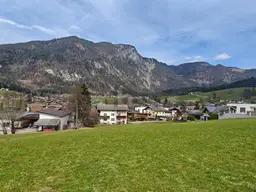 VIEL SONNE UND RUHE ZUR VERWIRKLICHUNG IHRES TRAUMHAUSES