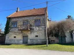 ALTBAU MIT CHARME &amp; RIESIGEM GRUNDSTÜCK