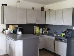 ZENTRALE LAGE, VOLLSTÄNDIG RENOVIERT, SEHR HELL