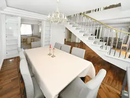Stilvolle Maisonette in 1190 Wien: 228m² Luxus mit Sauna,Terrasse und Garage!