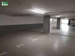 Geschützer PKW Tiefgaragenstellplatz im Zentrum von St. Pölten - zwischen Bahnhof und Klinikum