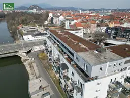 INVESTMENT-WOHNUNGSPAKET! ATTRAKTIVER PREIS! 8 WOHNUNGEN in gebrauchtem Neubauhaus! 4 Stellplätze inkludiert!