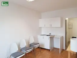 Vielseitig nutzbares Geschäftslokal im Zentrum von Himberg nahe Bahnhof! Strom inklusive!