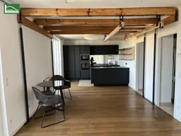 Schöne DG-Wohnung in ruhiger Lage mit hochwertiger Küche &amp; Balkon. Videorundgang vorhanden.