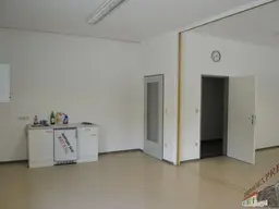 Büro in der Nähe Flughafen Wien 43,88m2 inkl. 2 Parkplätze