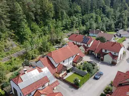 "Wohnen wie im Urlaub" Ruhig gelegene Doppelhaushälfte mit gepflegten Garten in Hohenberg