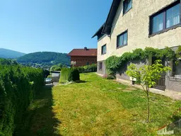 Ein-/ Zweifamilienhaus in ruhiger Aussichtslage