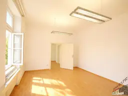 Barrierefreies Büro sehr zentral in der St. Pöltner City gelegen - Parkplätze in der Nähe anmietbar