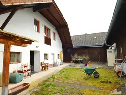 Einmalige Gelegenheit - Vierkanthof mit mehreren Wohneinheiten und Lagerräumen - Schneebergblick