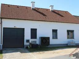 Einfamilienhaus mit Swimmingpool in 2225 Loidesthal