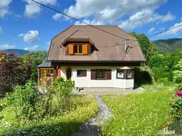 Landhaus in Ruhelage von Maria Schutz auf ca. 2.309 m² mit Bachlauf