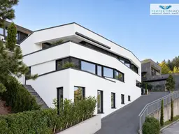 Exklusive Panoramavilla mit Seeblick