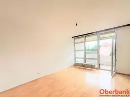 TOLLE WOHNUNG IN RUHIGER LAGE - TIEFGARAGENPLATZ INKLUSIVE