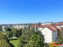 SCHÖNE WOHNUNG MIT OST-WESTAUSRICHTUNG UND TOLLER AUSSICHT