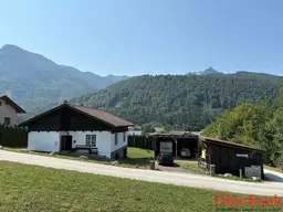Wohnhaus in idyllischer Grünlage