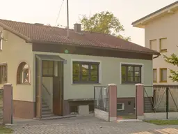 Nebersdorf: Schönes Einfamilienhaus mit viel Grund