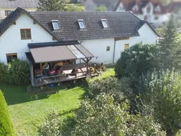Ollersdorf: Schöner Dreikanthof mit zwei Wohneinheiten und tollen Grund