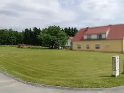 Dechantskirchen: Baugrund ohne Bauzwang