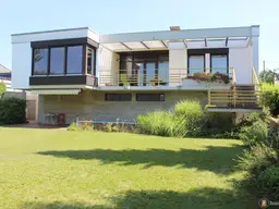Oberwart: Architekten-Bungalow in traumhafter Aussichtslage