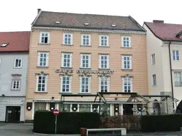 Ehemaliges Traditionscafé Bernhart gegründet um 1835 im Herzen von Wiener Neustadt zu verkaufen